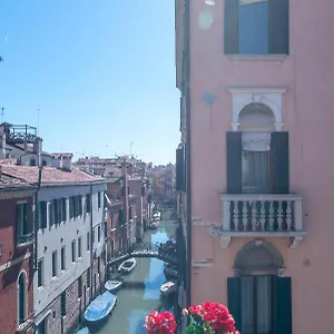 https://rialto-palace-apartments.hotelslidodijesolo.com